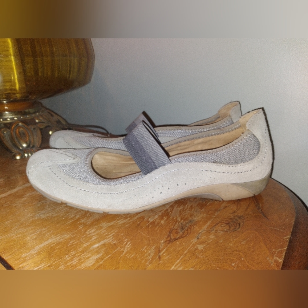 ❤️Naturalizer Flats Size 7.5M